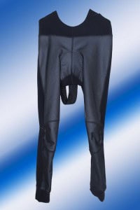 Eine Lange Radhose mit Träger ist gerade im Winter unverzichtbarer Bestandteil jedes Bikers